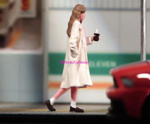 Load image into Gallery viewer, 1:24 Painted Figure Model Miniature Resin Diorama Sand Walking Girl Blone Hair

