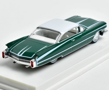 Load image into Gallery viewer, Mechanic 1:64 Green 1960 Muscle Deville Sports Model Diecast Metal Car New Collection
