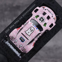 Load image into Gallery viewer, Spark 1:64 Pink Hoonipigasus 911 #43 Pikes Sports Model Diecast Metal Car New Collection
