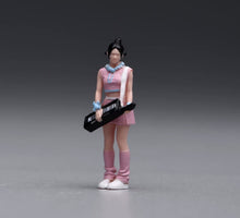 Load image into Gallery viewer, 1:64 Painted Figure Model Miniature Resin Pink Girl With Keyboard Standing Lady
