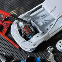Load image into Gallery viewer, 1:64 Evo Parts 4G63 Engine Lifting Bracket Garage Scene Model Resin Car Set
