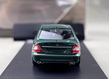 Load image into Gallery viewer, King 1:64 Green E63 AMG W211 Classic Sedan Sports Model Diecast Metal Car New Collection
