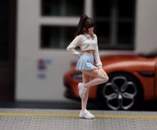 Load image into Gallery viewer, 1:64 Painted Figure Model Miniature Resin Diorama Sand Toy Headset Pretty Girl
