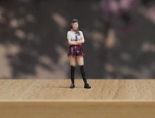 Load image into Gallery viewer, 1:24 Painted Figure Model Miniature Resin Diorama Sand Girl in JK Uniform Lady

