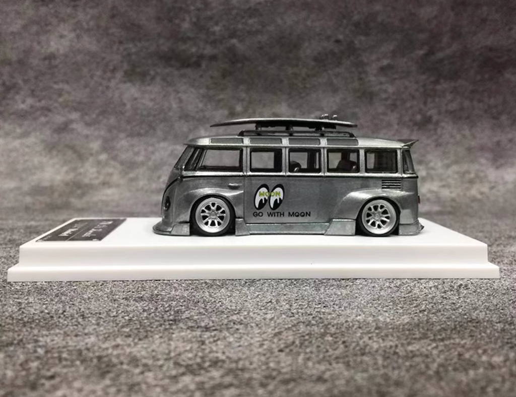 TPC 1:64 Varnish VW T1 Kombi Van Moon Eyes Camper Model Diecast
