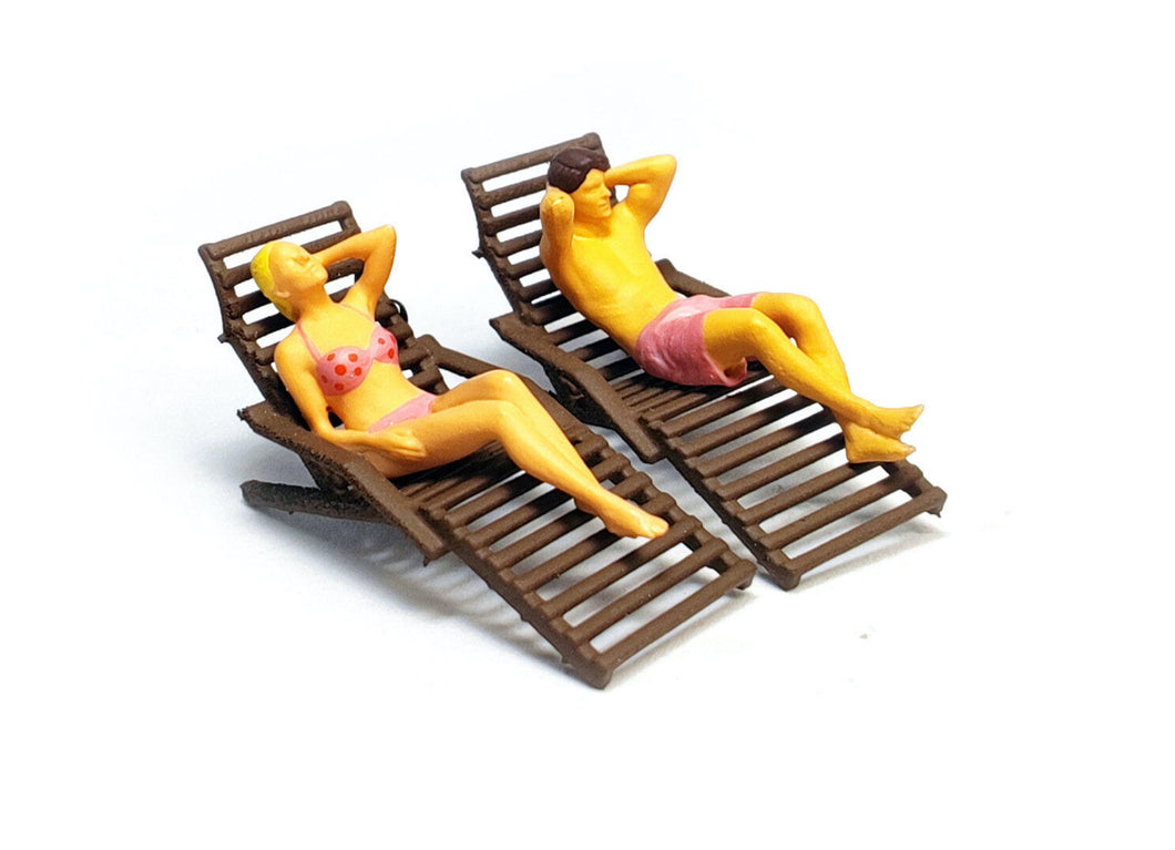 1:64 Painted Figure Mini Model Miniature Resin Diorama Beach Vacation Couple BR