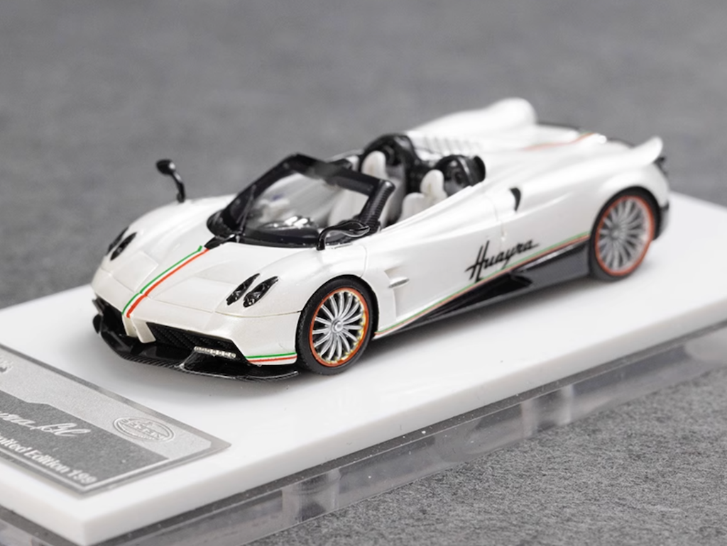 1:64 Flame White Huayra BC Convertible Sports Model Diecast Resin Car New Collection