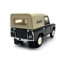 Load image into Gallery viewer, 1:76 Green Military Land Rover SWB SUV Sports Model Diecast Metal Car New Collection
