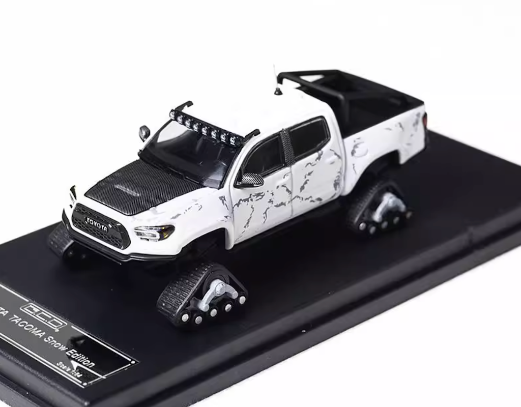GCD 1:64 White Tacoma Pickup Truck Snow Sports Model Diecast Metal Car New Collection