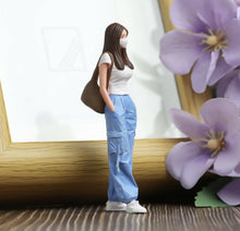 Load image into Gallery viewer, 1:24 Painted Figure Model Miniature Resin Diorama Casual Lady With Mask Girl
