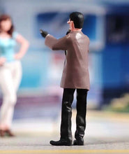 Load image into Gallery viewer, 1:64 Painted Figure Model Miniature Resin Diorama Sand Host Man Kol Anchor Toy Collection
