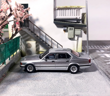 Load image into Gallery viewer, DCM 1:64 Silver E32 7 Series 735i Classic Sedan Model Diecast Metal Car New
