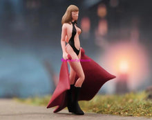Load image into Gallery viewer, 1:24 Painted Figure Model Miniature Resin Diorama Sand Vampire Girl Sexy Lady
