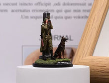 Load image into Gallery viewer, 1:64 Painted Figure Model Miniature Resin Diorama Sand Sentinel And Dog Soldier
