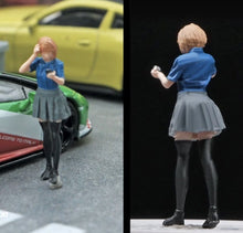 Load image into Gallery viewer, 1:64 Painted Figure Mini Model Miniature Resin Diorama Sand Uniform Girl Lady New
