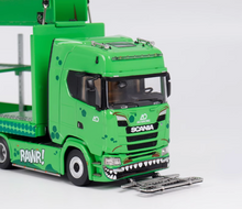 Load image into Gallery viewer, 1:64 Green Scania S730 V8 Enclosed Double Deck Truck Model Diecast Metal Car
