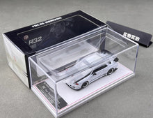 Load image into Gallery viewer, FH 1:64 White Skyline GTR R32 Top Secret Sports Model Diecast Metal Car New Collection
