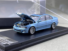 Load image into Gallery viewer, DCM 1:64 Blue M5 E39 Sedan Sports Model Diecast Metal Car BN
