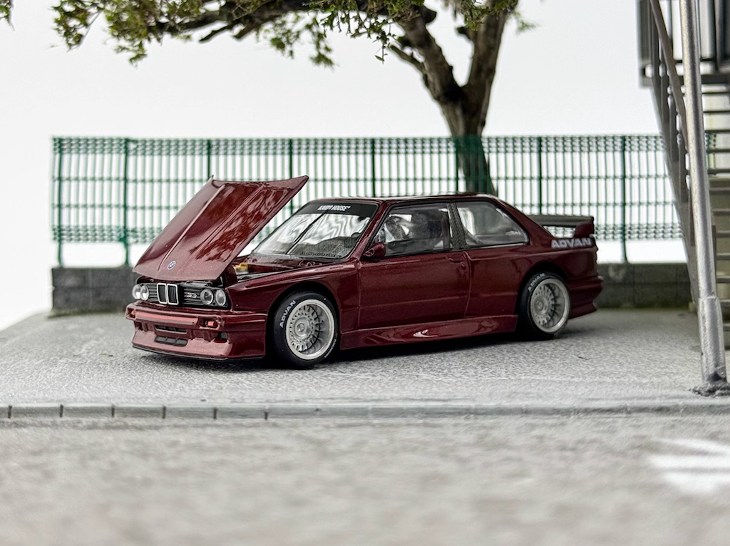 Kaido 1:64 Red Advan M3 GT V1 Coupe Widebody Sport Model Diecast Metal Car New Collection