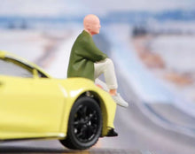 Load image into Gallery viewer, 1:64 Painted Figure Mini Model Miniature Resin Diorama Sand Sitting Posture Man
