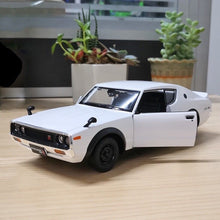 Load image into Gallery viewer, Maisto 1:24 JDM White 1973 Skyline 2000 GTR Sport Model Toy Diecast Metal Car
