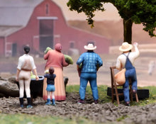 Load image into Gallery viewer, 1:64 Painted Figure Model Miniature Resin Diorama Toy Sand Farmers Family Set
