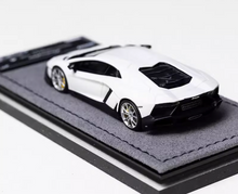 Load image into Gallery viewer, Halo 1:64 White Aventador LP720-4 Sports Model Diecast Resin Car New Collection
