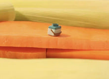 Load image into Gallery viewer, 1:64 Painted Figure Model Miniature Resin Diorama Sand Outdoor Fishing Angling
