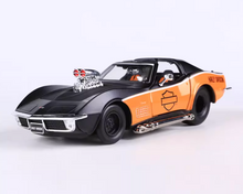 Load image into Gallery viewer, Maisto 1:24 Black 1970 Corvette Convertible Sports Model Diecast Metal Car New Collection
