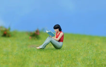 Load image into Gallery viewer, 1:64 Painted Figure Model Miniature Resin Diorama Outdoor Picnic Camping Reading Collection
