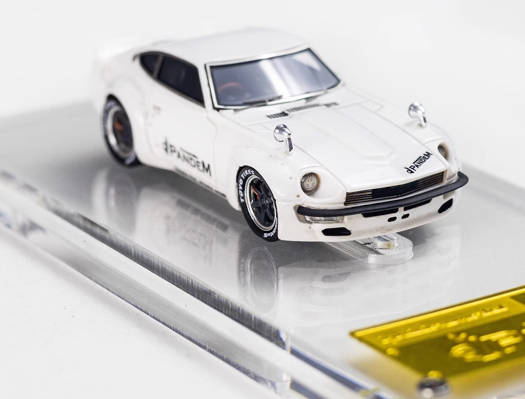 IG 1:64 White JDM Fairlady Z S30 Pandem Sports Model Diecast Resin Car New Collection