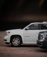 Load image into Gallery viewer, GOC 1:64 White 2015 Suburban Full Sized SUV Model Diecast Metal Car New Collection
