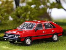 Load image into Gallery viewer, Perka 1:64 Red 1987 FSO POLONEZ MR87 Classic Model Diecast Metal Car New Collection
