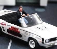 Load image into Gallery viewer, 1:64 Painted Unpainted Figure Model Miniature Resin Diorama Sand Toy Drving Man
