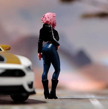 Load image into Gallery viewer, 1:24 Painted Figure Model Miniature Resin Diorama Sand Pinched Waist Girl Beauty
