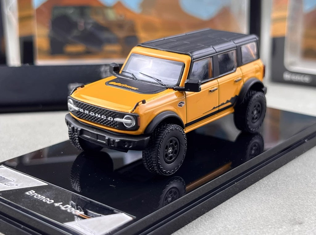 Shadow 1:64 Yellow Bronco ORV SUV 4 Doors Sports Model Diecast Metal Car New Collection