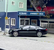 Load image into Gallery viewer, Masdi 1:64 Black A8L D3 Luxury Sedan Sports Model Diecast Metal Car New Collection
