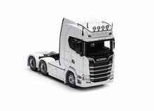 Load image into Gallery viewer, Masdi 1:64 White Scania 770s Truck Tractor Sports Model Diecast Metal Car New Collection
