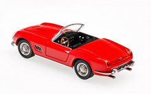 Load image into Gallery viewer, GFCC 1:64 Red 1960 250GT California Convertible SWB Model Diecast Metal Car
