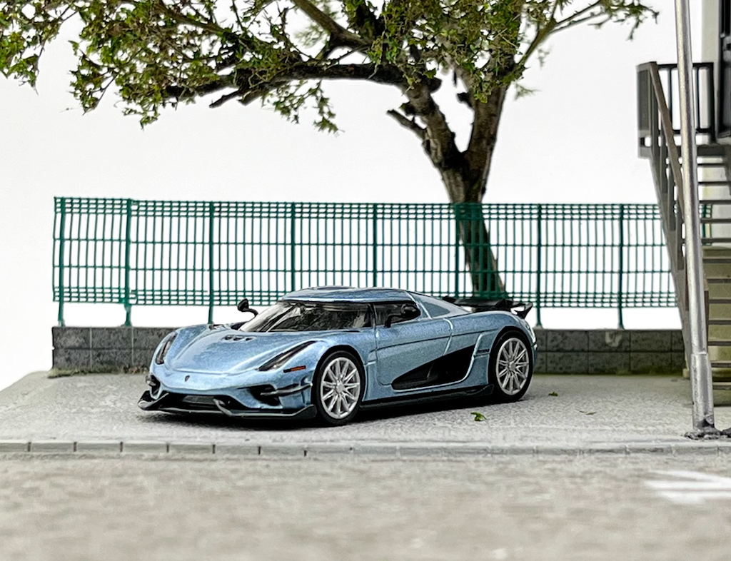 Tarmac 1:64 Blue Regera Racing Sports Model Diecast Metal Car New Collection