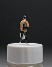 Load image into Gallery viewer, 1:64 Painted Figure Mini Model Miniature Car Scenes Resin Casual Man Carring Bag
