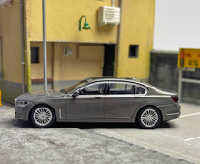 Load image into Gallery viewer, MINIGT 1:64 Gray 750Li xDrive Sedan Sports Model Diecast Metal Car #515
