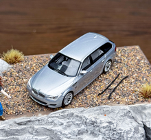 Load image into Gallery viewer, King 1:64 Silver M5 E61 Touring Wagon Sports Model Diecast Metal Car New Collection
