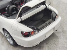 Load image into Gallery viewer, MH 1:18 White JDM S2000 AP2 Sports F22C Engine Model Diecast Metal Car New
