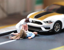 Load image into Gallery viewer, 1:64 Painted Figure Model Miniature Resin Diorama Sand Emergency Aid Lady Man
