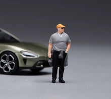 Load image into Gallery viewer, 1:24 Painted Figure Model Miniature Resin Diorama Sand Cool Guy Cap Sunglasses
