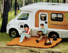 Load image into Gallery viewer, 1:64 Painted Figure Model Miniature Resin Diorama Sand Reading Woman Lady Toy Collection
