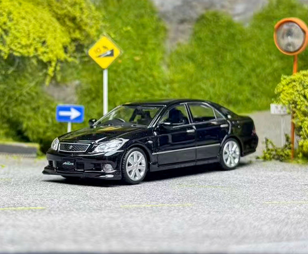Zoom 1:64 Black Athlete GRS184 12 Gen. Sedan Sport Model Diecast Metal Car New Collection