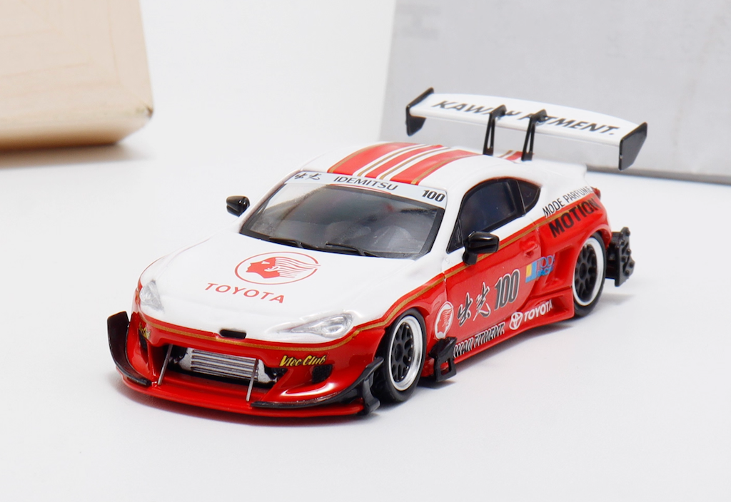 BSC 1:64 Red GR86 100 Coupe Sports Model Diecast Metal Car New Collection