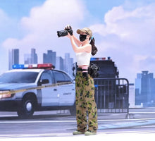 Load image into Gallery viewer, 1:24 Painted Figure Model Miniature Resin Diorama Camera Woman Photographer Lady
